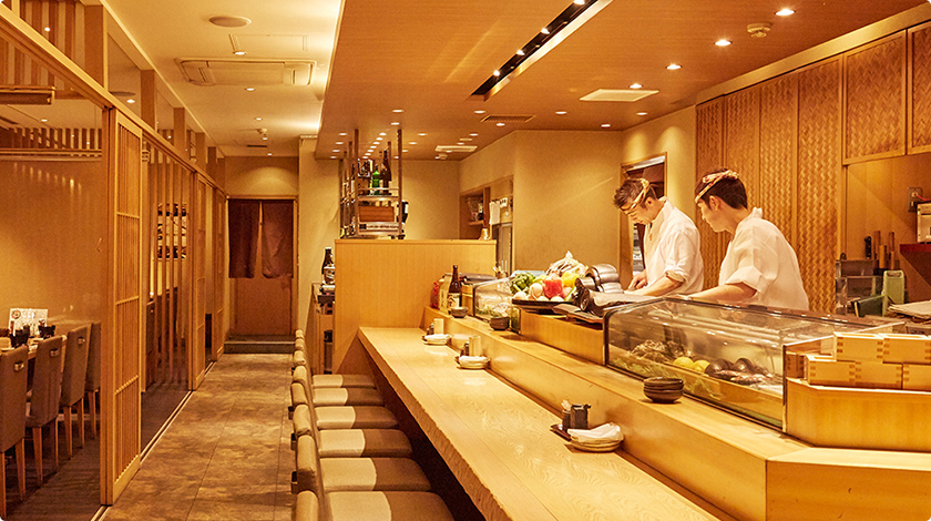 地元で愛されて、三十年続く本格炭火焼き鳥店イメージ02