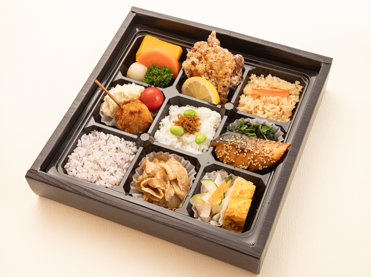 18.三種のごはんとまぐろ串カツ・鯖の南部焼き幕の内仕出し弁当