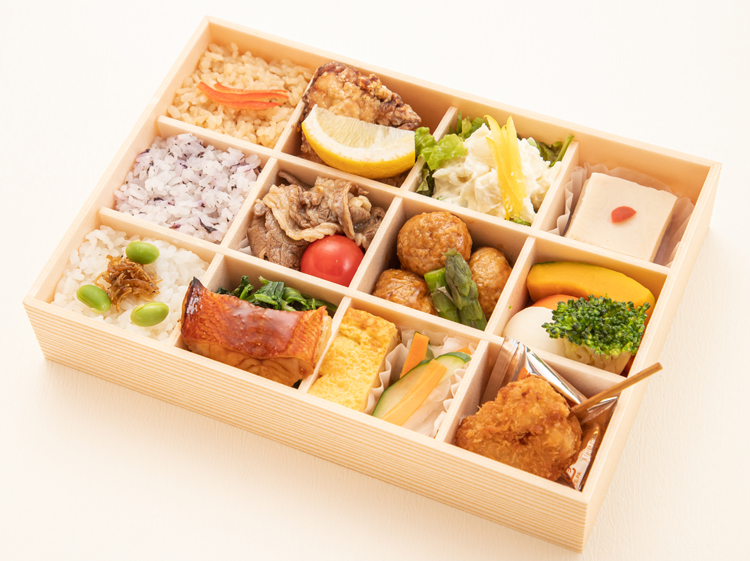 33.三種のごはんと牛すき煮・赤魚の照り焼き12枡仕出し弁当