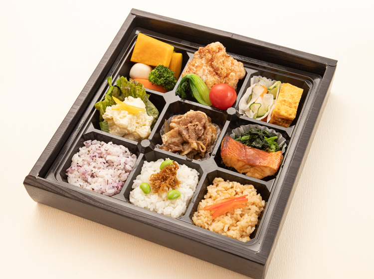 21.三種のごはんと牛すき煮・赤魚の照り焼き幕の内仕出し弁当