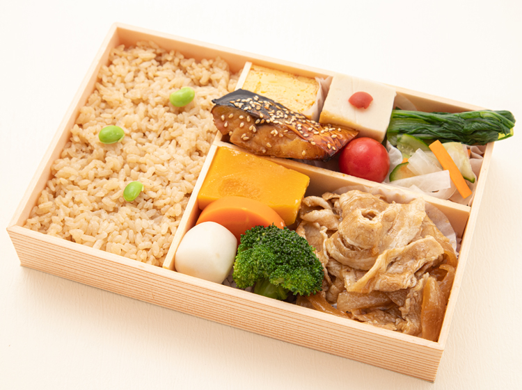07.鯛出汁ごはんと鯖の南部焼き・しょうが焼き幕の内仕出し弁当