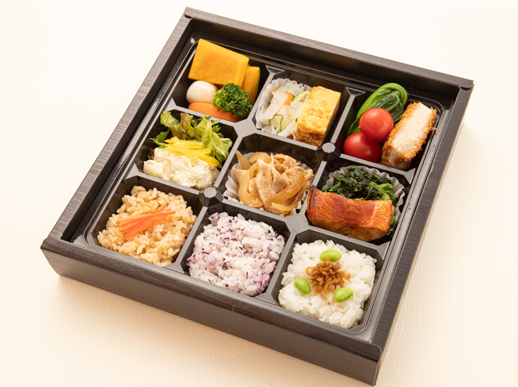 15.三種のごはんと赤魚の照り焼き・チキンカツ幕の内仕出し弁当