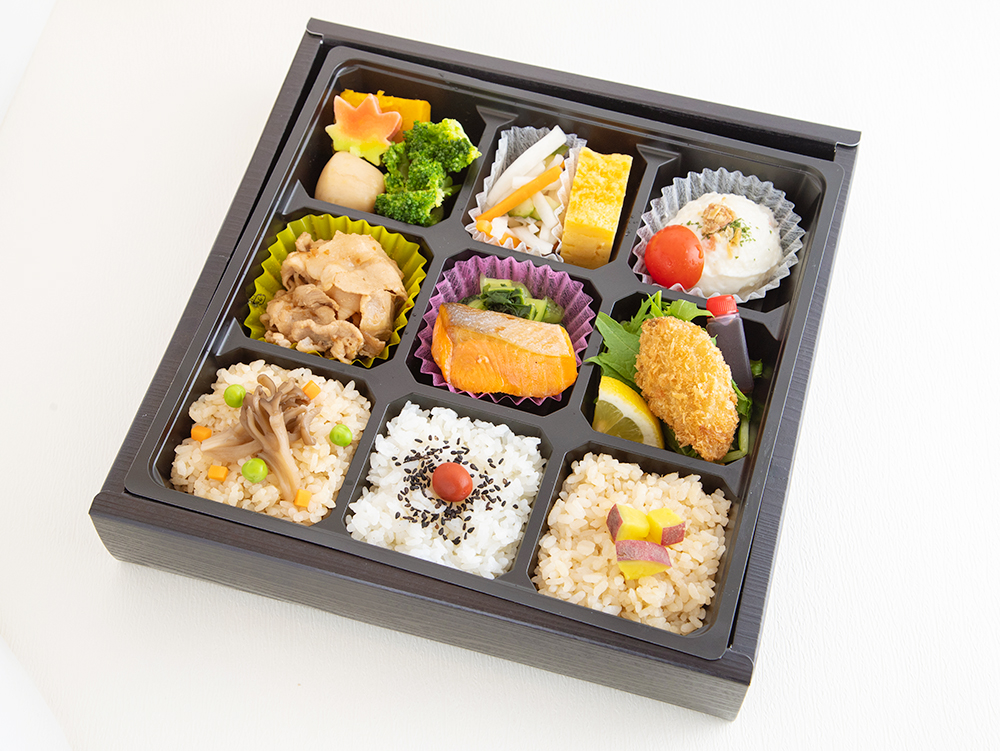 80.【秋限定！】秋舞茸の炊き込みご飯の9枡仕出し弁当